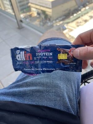 חטיף חלבון בטעם דאבל שוקולד