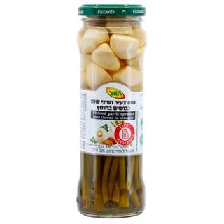 שום צעיר ושיני שום כבושים בחומץ